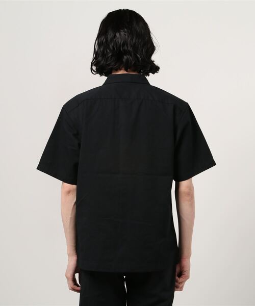 Dickies（ディッキーズ）の「Dickies/ディッキーズ オーバーサイズ T/Cツイル レギュラーカラー 半袖シャツ/ワークシャツ（シャツ/ブラウス・メンズ・チャコールグレー/ブラック/ベージュ/アイボリー/ホワイト系その他/グレー系その他/ブラック系その他/ベージュ系その他・M/L/XL）」の20枚目の写真