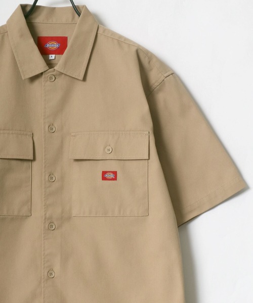 Dickies（ディッキーズ）の「Dickies/ディッキーズ オーバーサイズ T/Cツイル レギュラーカラー 半袖シャツ/ワークシャツ（シャツ/ブラウス・メンズ・チャコールグレー/ブラック/ベージュ/アイボリー/ホワイト系その他/グレー系その他/ブラック系その他/ベージュ系その他・M/L/XL）」の8枚目の写真