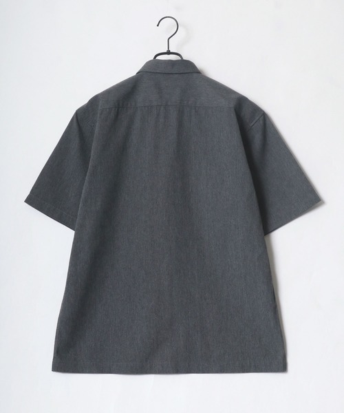 Dickies（ディッキーズ）の「Dickies/ディッキーズ オーバーサイズ T/Cツイル レギュラーカラー 半袖シャツ/ワークシャツ（シャツ/ブラウス・メンズ・チャコールグレー/ブラック/ベージュ/アイボリー/ホワイト系その他/グレー系その他/ブラック系その他/ベージュ系その他・M/L/XL）」の14枚目の写真