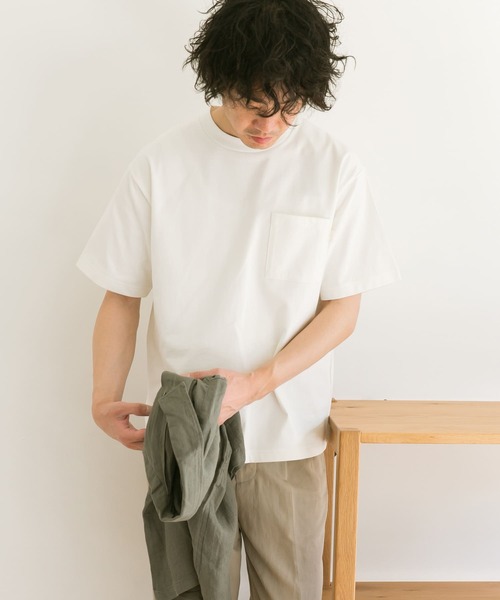 URBAN RESEARCH DOORS（アーバンリサーチドアーズ）の「オーガニックコットンボックスTシャツ（Tシャツ/カットソー・メンズ・ホワイト/ブラック/グレー系その他/グリーン系その他・40/38）」の2枚目の写真