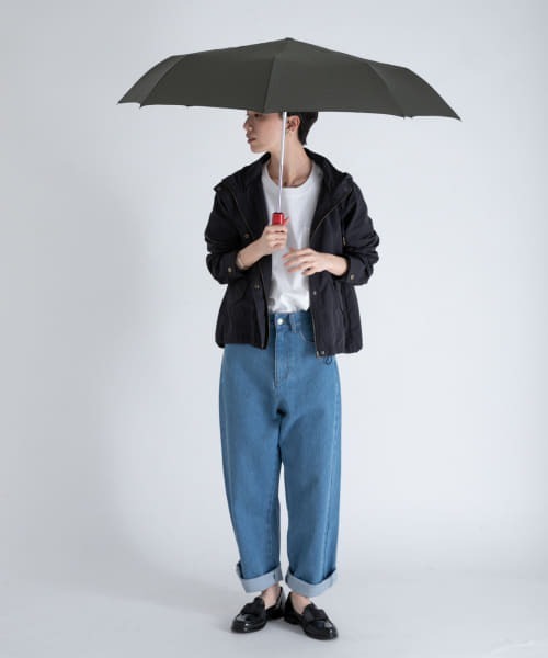 ameme（アメメ）の「HUNTER　AUTO COMPACT（折りたたみ傘・レディース・ブラック/オリーブ・FREE）」の3枚目の写真