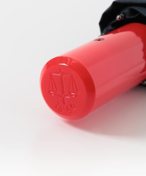 ameme（アメメ）の「HUNTER　AUTO COMPACT（折りたたみ傘・レディース・ブラック/オリーブ・FREE）」の4枚目の写真