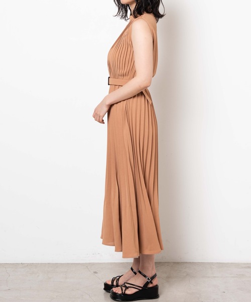 WEGO（ウィゴー）の「WEGO/消しプリーツノースリーブワンピース（ワンピース・レディース・オレンジ系その他2/ブラック・FREE）」の5枚目の写真