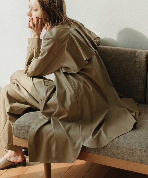 MARECHAL TERRE（マルシャルテル）の「フェイクレザーフリルシャツワンピース（シャツワンピース・レディース・ブラック/ベージュ/セージグリーン/モカ・MEDIUM）」の4枚目の写真