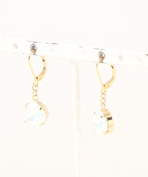 tone(トーン)の「【Le soleil】一粒の輝き スワロフスキーフレンチフックピアス(MA)(ピアス(両耳用)・レディース・その他1/その他/ホワイト系その他/ゴールド・FREE)」の3枚目の写真