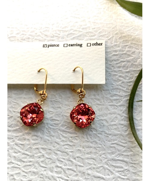 tone(トーン)の「【Le soleil】一粒の輝き スワロフスキーフレンチフックピアス(MA)(ピアス(両耳用)・レディース・その他1/その他/ホワイト系その他/ゴールド・FREE)」の2枚目の写真