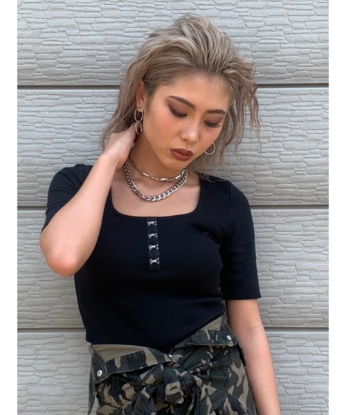 EGOIST（エゴイスト）の「フロントホックトップス（Tシャツ/カットソー・レディース・ホワイト/ブラック/レッド・FREE）」の12枚目の写真