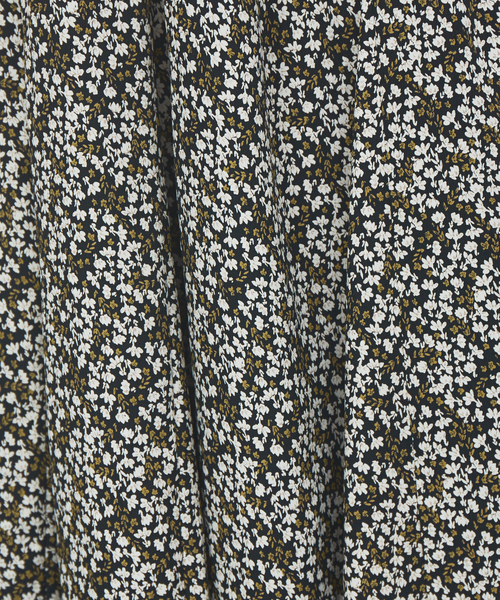 Rouge vif Anna（ルージュヴィフアンナ）の「小花プリントマキシスカート（スカート・レディース・ブラック・フリー）」の7枚目の写真