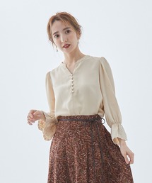 袖スカラップ刺繍ブラウス