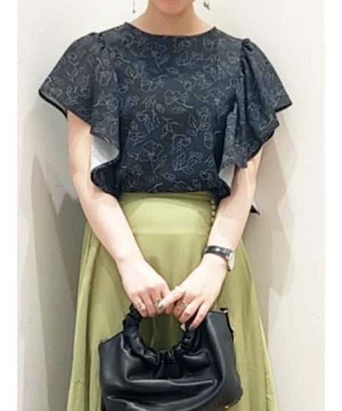 Te chichi TERRASSE（テチチテラス）の「ポリスラブフレアスリーブブラウス（シャツ/ブラウス・レディース・オフホワイト/ブラック/ブルー/ベージュ・ﾌﾘ-）」の2枚目の写真