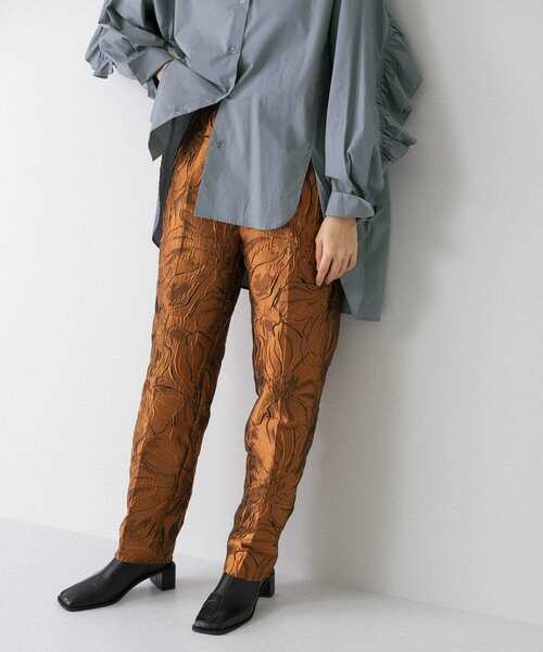 KBF(ケイビーエフ)の「ジャガードテーパードパンツ(その他パンツ・レディース・グリーン/ブラック/ブラウン系その他・ONE)」の2枚目の写真