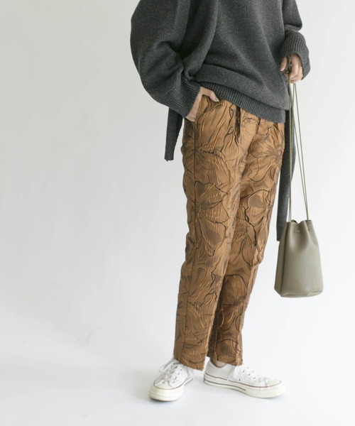 KBF(ケイビーエフ)の「ジャガードテーパードパンツ(その他パンツ・レディース・グリーン/ブラック/ブラウン系その他・ONE)」の8枚目の写真