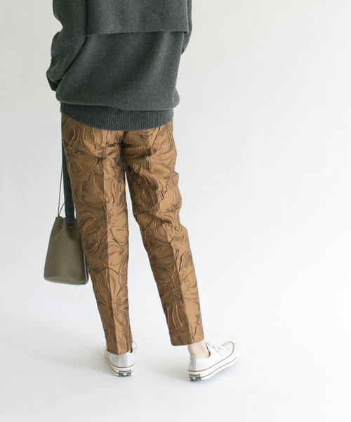 KBF(ケイビーエフ)の「ジャガードテーパードパンツ(その他パンツ・レディース・グリーン/ブラック/ブラウン系その他・ONE)」の10枚目の写真