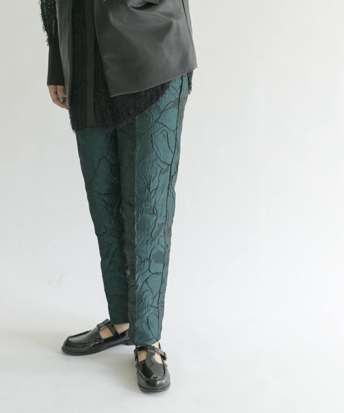 KBF(ケイビーエフ)の「ジャガードテーパードパンツ(その他パンツ・レディース・グリーン/ブラック/ブラウン系その他・ONE)」の14枚目の写真