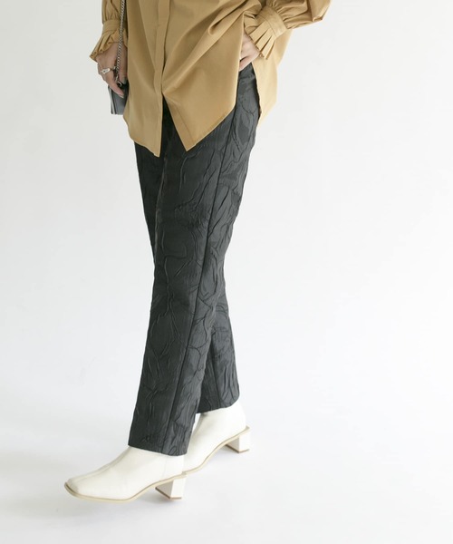 KBF(ケイビーエフ)の「ジャガードテーパードパンツ(その他パンツ・レディース・グリーン/ブラック/ブラウン系その他・ONE)」の20枚目の写真
