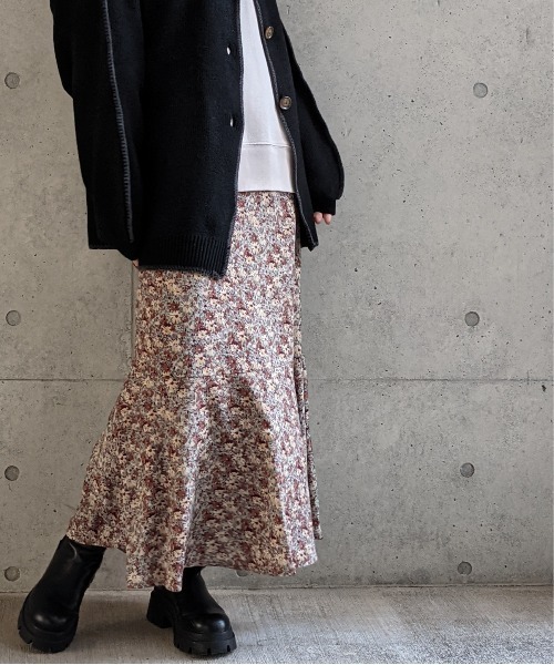 Per sist ence（パーシエンス）の「Per sist ence/パーシエンス　 フラワープリント 切替マーメイドスカート（スカート・レディース・ベージュ系その他/ブラック/ベージュ/ブラウン/グリーン系その他・FREE）」の4枚目の写真