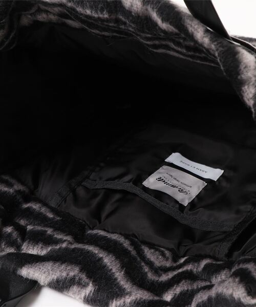 ADAM ET ROPE'（アダムエロペ）の「Bellandiゼブラバッグ（ハンドバッグ・レディース・ブラック系その他・FREE）」の2枚目の写真