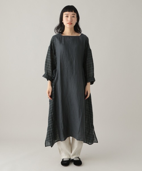 studio CLIP（スタディオクリップ）の「《Natural by studio CLIP》リネンコットン切り替えワンピース（ワンピース・レディース・スモーク/レッド・FREE）」の6枚目の写真