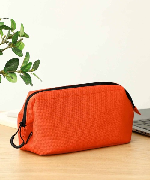 HIGHTIDE（ハイタイド）の「nahe ネーエ ソフトガジェットポーチ モバイルポーチ マチ付き (L)（ポーチ・メンズ・ブラック/ネイビー/グレー/レッド/カーキ/イエロー・FREE）」の6枚目の写真