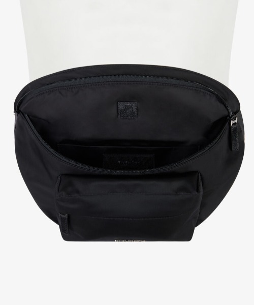 GIVENCHY(ジバンシイ)の「ナイロン エッセンシャル U ウエストバッグ(ボディバッグ/ウエストポーチ・メンズ・ブラック・ONE SIZE)」の3枚目の写真