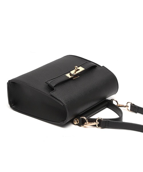 GUSCIO(グッシオ)の「【グッシオベーシック】エレガンスハンドバッグ カギ付きベルト 2WAYショルダー(ショルダーバッグ・レディース・ブラック/ベージュ/エメラルドブルー/ホワイト・FREE)」の12枚目の写真