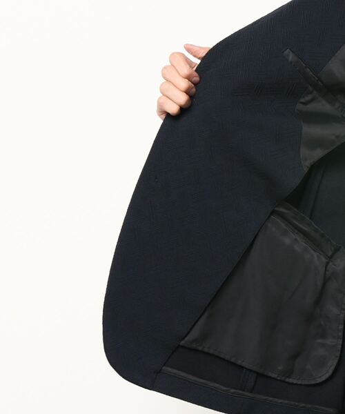 HIDEAWAYS NICOLE(ハイダウェイニコル)の「ブリスタージャカードジャケット(テーラードジャケット・メンズ・ネイビー/ブラック・MEDIUM/LARGE/X-LARGE)」の4枚目の写真