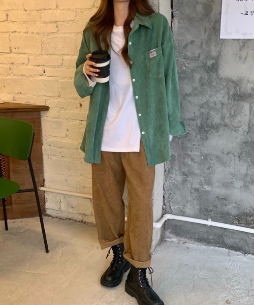 .KOM(ドットコム)の「A'GEM/9 × .kom『.kom/ドットケーオーエム』ルーズシルエット コーデュロイロングスリーブシャツ(シャツ/ブラウス・レディース・ホワイト/ピンク・FREE)」の14枚目の写真