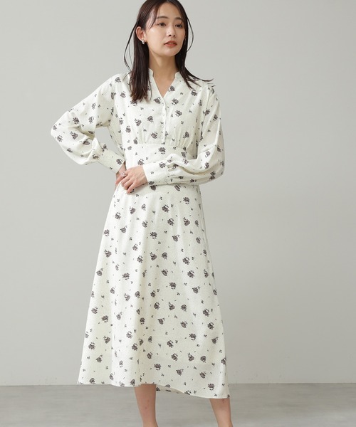 N.（N. Natural Beauty Basic）（エヌエヌナチュラルビューティーベーシック）の「◆ドットフラワープリントワンピース（ワンピース・レディース・ホワイト系その他/ブラック系その他・MEDIUM）」の2枚目の写真