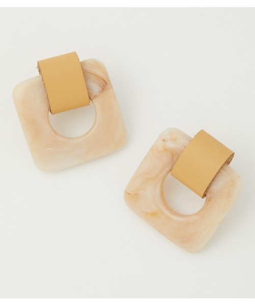 AZUL by moussy(アズールバイマウジー)の「LEATHER×MARBLE EARRINGS/レザー×マーブルピアス(ピアス(両耳用)・レディース・グレー系その他/ホワイト系その他・FREE)」の10枚目の写真