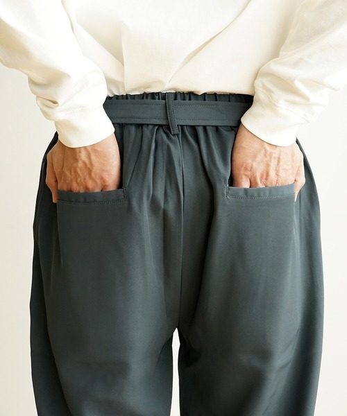 MinoriTY（マイノリティ）の「【MinoriTY】とろみ素材セットアップ ロングカーディガン ベルト付きワイドパンツ 秋服 メンズ（セットアップ・メンズ・ブラック/ベージュ/グレー/ブルー・M/L）」の6枚目の写真