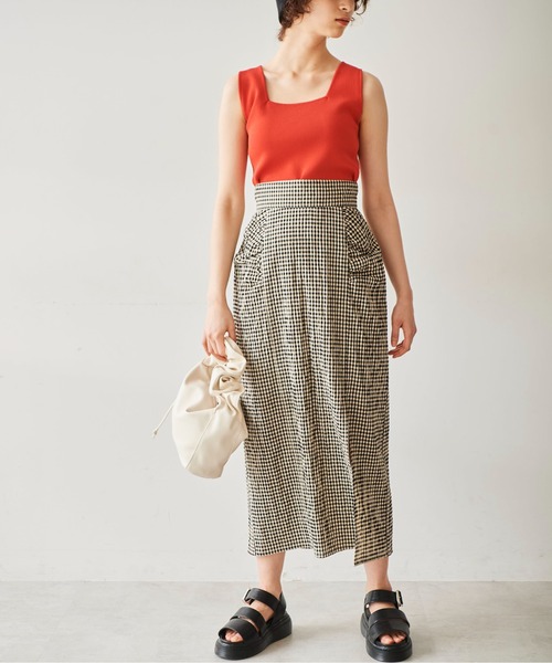 FREE'S MART(フリーズマート)の「◆総針スクエアネックニットタンク(ニット/セーター・レディース・ホワイト/ブラック/ブルー/レッド・FREE)」の16枚目の写真