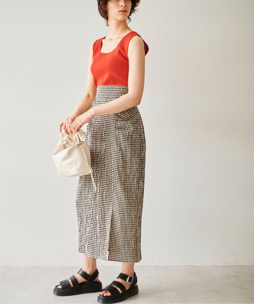 FREE'S MART(フリーズマート)の「◆総針スクエアネックニットタンク(ニット/セーター・レディース・ホワイト/ブラック/ブルー/レッド・FREE)」の17枚目の写真