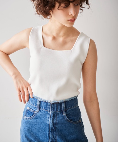 FREE'S MART(フリーズマート)の「◆総針スクエアネックニットタンク(ニット/セーター・レディース・ホワイト/ブラック/ブルー/レッド・FREE)」の21枚目の写真