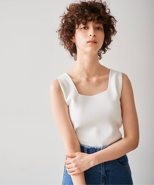 FREE'S MART(フリーズマート)の「◆総針スクエアネックニットタンク(ニット/セーター・レディース・ホワイト/ブラック/ブルー/レッド・FREE)」の22枚目の写真