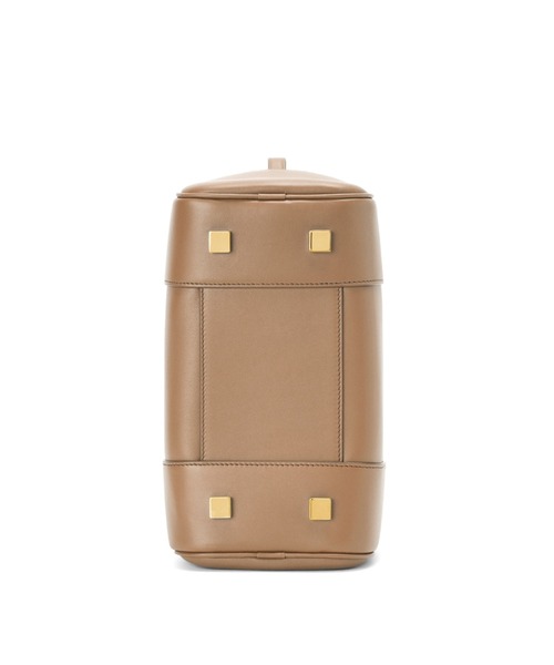 LOEWE（ロエベ）の「アマソナ19 スクエア バッグ (ナパカーフ