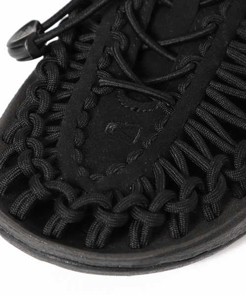 KEEN（キーン）の「【KEEN/キーン】UNEEK：サンダル（サンダル・レディース・ホワイト/ブラック・24cm/25cm/24.5cm/23.5cm）」の18枚目の写真