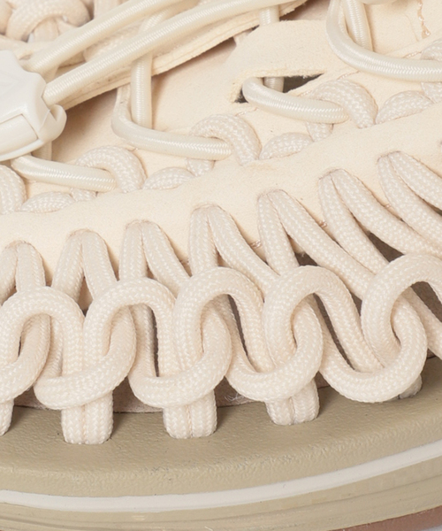 KEEN（キーン）の「【KEEN/キーン】UNEEK：サンダル（サンダル・レディース・ホワイト/ブラック・24cm/25cm/24.5cm/23.5cm）」の21枚目の写真