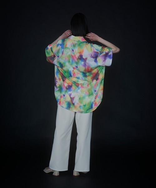 VACANCY(ヴァカンシー)の「JIROコラボ ペイントフラワーハーフスリーブオーバーシャツ(シャツ/ブラウス・レディース・ホワイト/ブルー・FREE)」の14枚目の写真