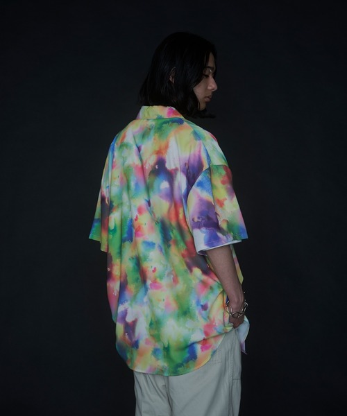 VACANCY(ヴァカンシー)の「JIROコラボ ペイントフラワーハーフスリーブオーバーシャツ(シャツ/ブラウス・レディース・ホワイト/ブルー・FREE)」の18枚目の写真