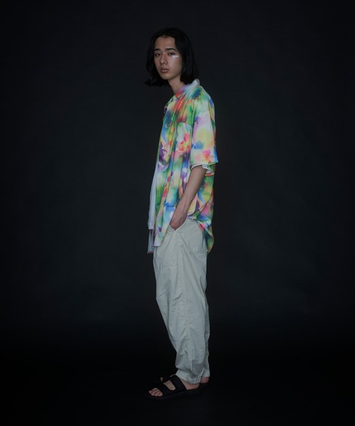 VACANCY(ヴァカンシー)の「JIROコラボ ペイントフラワーハーフスリーブオーバーシャツ(シャツ/ブラウス・レディース・ホワイト/ブルー・FREE)」の21枚目の写真