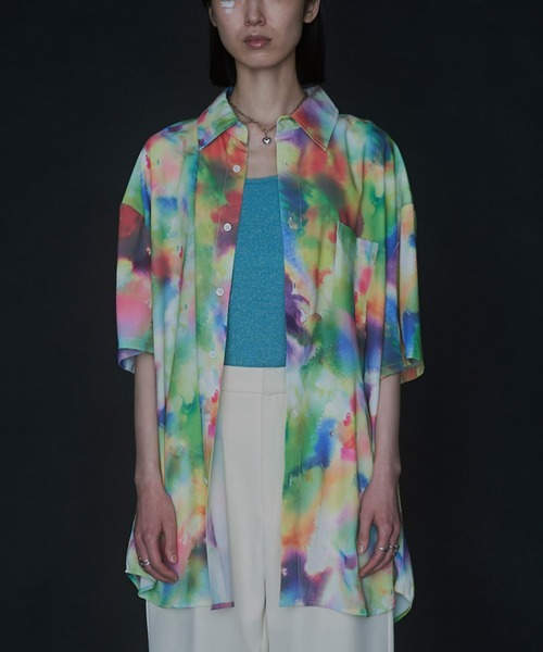 VACANCY(ヴァカンシー)の「JIROコラボ ペイントフラワーハーフスリーブオーバーシャツ(シャツ/ブラウス・レディース・ホワイト/ブルー・FREE)」の3枚目の写真