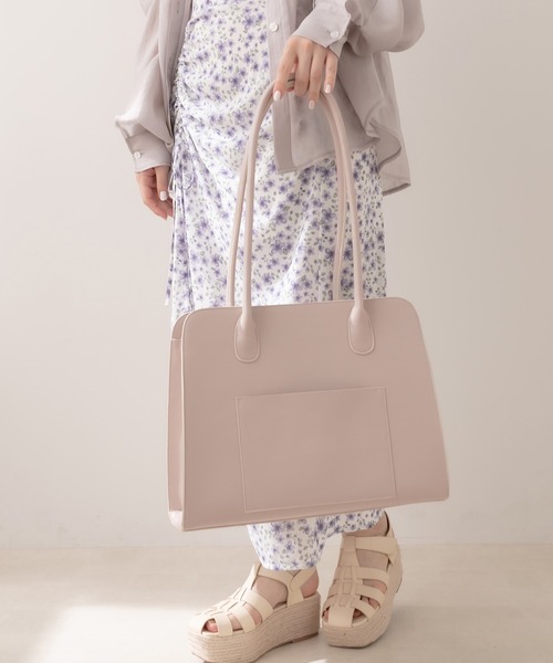 OLIVE des OLIVE(オリーブデオリーブ)の「【WEB限定】合皮トートバッグ(トートバッグ・レディース・ホワイト/グレイッシュベージュ/ダークベージュ・FREE)」の7枚目の写真