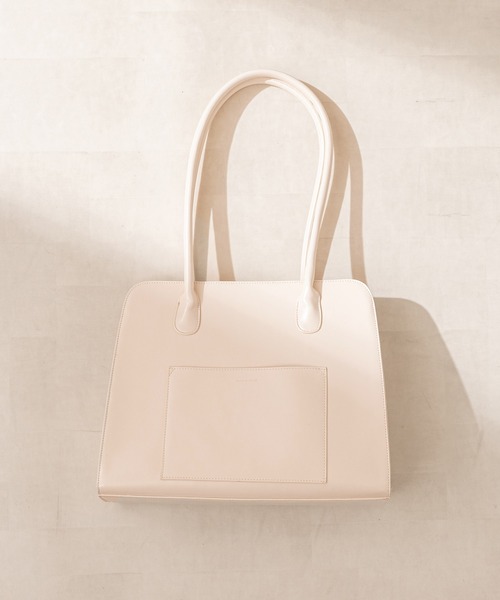 OLIVE des OLIVE(オリーブデオリーブ)の「【WEB限定】合皮トートバッグ(トートバッグ・レディース・ホワイト/グレイッシュベージュ/ダークベージュ・FREE)」の15枚目の写真