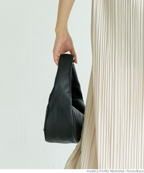 coca(coca)(コカ)の「スムースタッチ楕円バック(ハンドバッグ・レディース・ブラック/グリーン・ONE SIZE)」の11枚目の写真