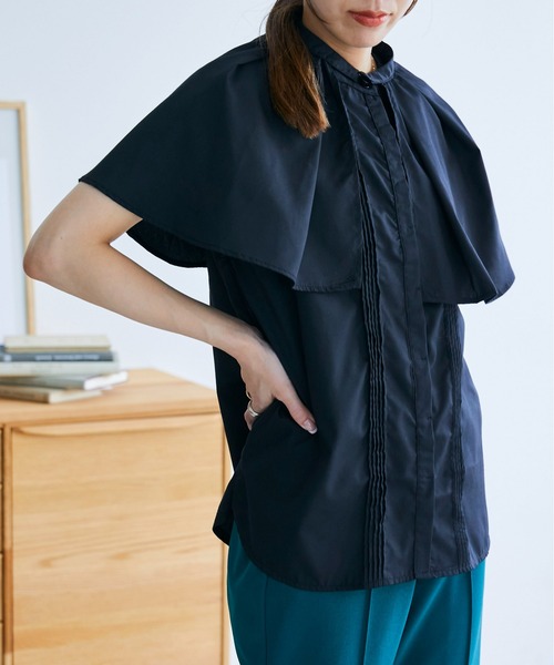 ECRIRE（エクリール）の「【yun_wearコラボ】フレアカラーつけ襟ノースリーブブラウス（シャツ/ブラウス・レディース・ブラック/オフホワイト/ピンク/グリーン・L/M）」の3枚目の写真