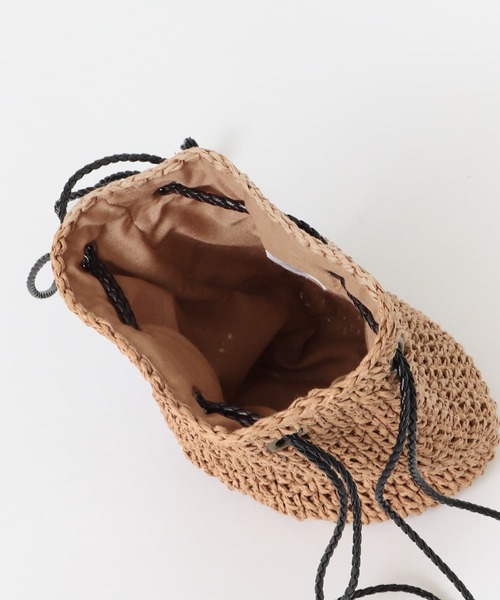 URBAN RESEARCH DOORS(アーバンリサーチドアーズ)の「2wayペーパー巾着バッグ(KIDS)(かごバッグ・キッズ・ベージュ/ブラウン・ONE)」の6枚目の写真