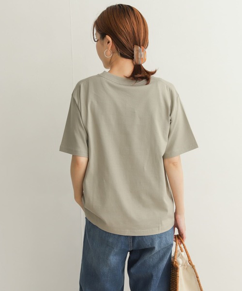 URBAN RESEARCH DOORS（アーバンリサーチドアーズ）の「FULLERTON プリントTシャツ（Tシャツ/カットソー・レディース・ネイビー/オフホワイト/ライトカーキ・MEDIUM）」の13枚目の写真