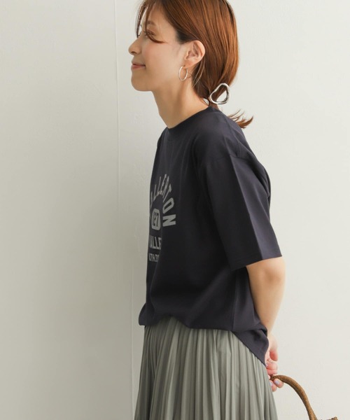 URBAN RESEARCH DOORS（アーバンリサーチドアーズ）の「FULLERTON プリントTシャツ（Tシャツ/カットソー・レディース・ネイビー/オフホワイト/ライトカーキ・MEDIUM）」の19枚目の写真