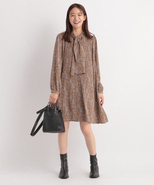 Andemiu（アンデミュウ）の「【スミクロWEB限定】ボウタイプリーツミニワンピース126400（ワンピース・レディース・ブラック/オフホワイト/キャメル/スミクロ・FREE）」の14枚目の写真