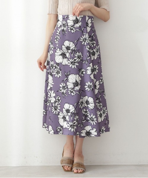 PROPORTION BODY DRESSING(プロポーションボディドレッシング)の「ビックフラワープリントスカート / 1212220810(スカート・レディース・ブラック/ベージュ/パープル・SMALL/MEDIUM)」の11枚目の写真